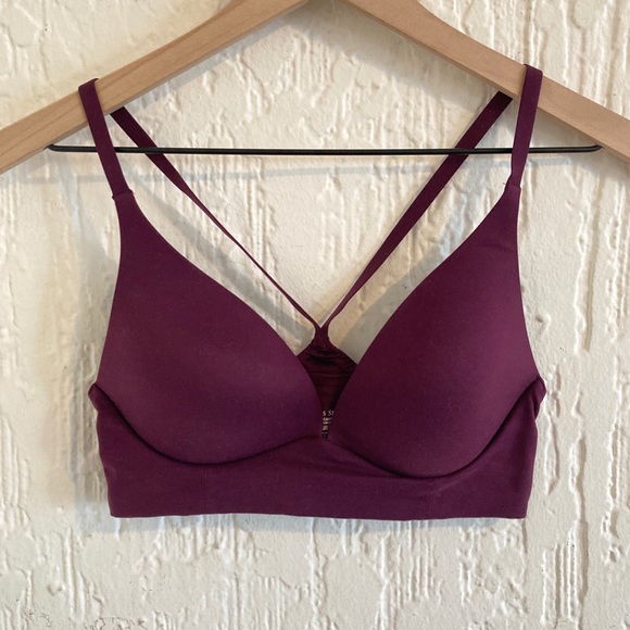 Victoria's Secret Other - Victoria’s Secret Lightly Lined Plunge Bra Size 32C